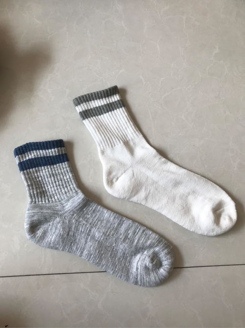 有人推薦了優(yōu)衣庫(kù)的襪子,一雙27塊錢,值嗎